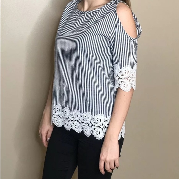 Zulia Cotton Shirt 👓 with Lace Details - Picture 2 of 3